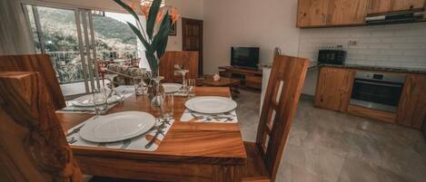Apartment, 2 Bedrooms, Balcony | Interior