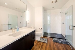 Dusche, Handtücher, Seife