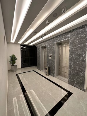 Apartment, 1 Bedroom, Accessible, Smoking | Interior