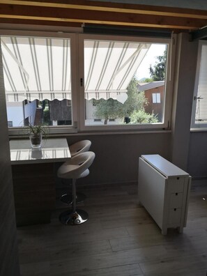Maison, 1 chambre, balcon, vue sur le jardin | Restauration