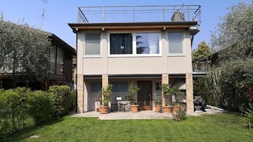 House, 1 Bedroom, Balcony, Garden View | Exterior