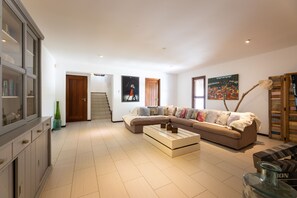 Room, 1 Bedroom, Smoking, Balcony | Living area