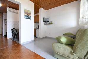 Apartamento, 2 habitaciones, fumadores, balcón | Interior