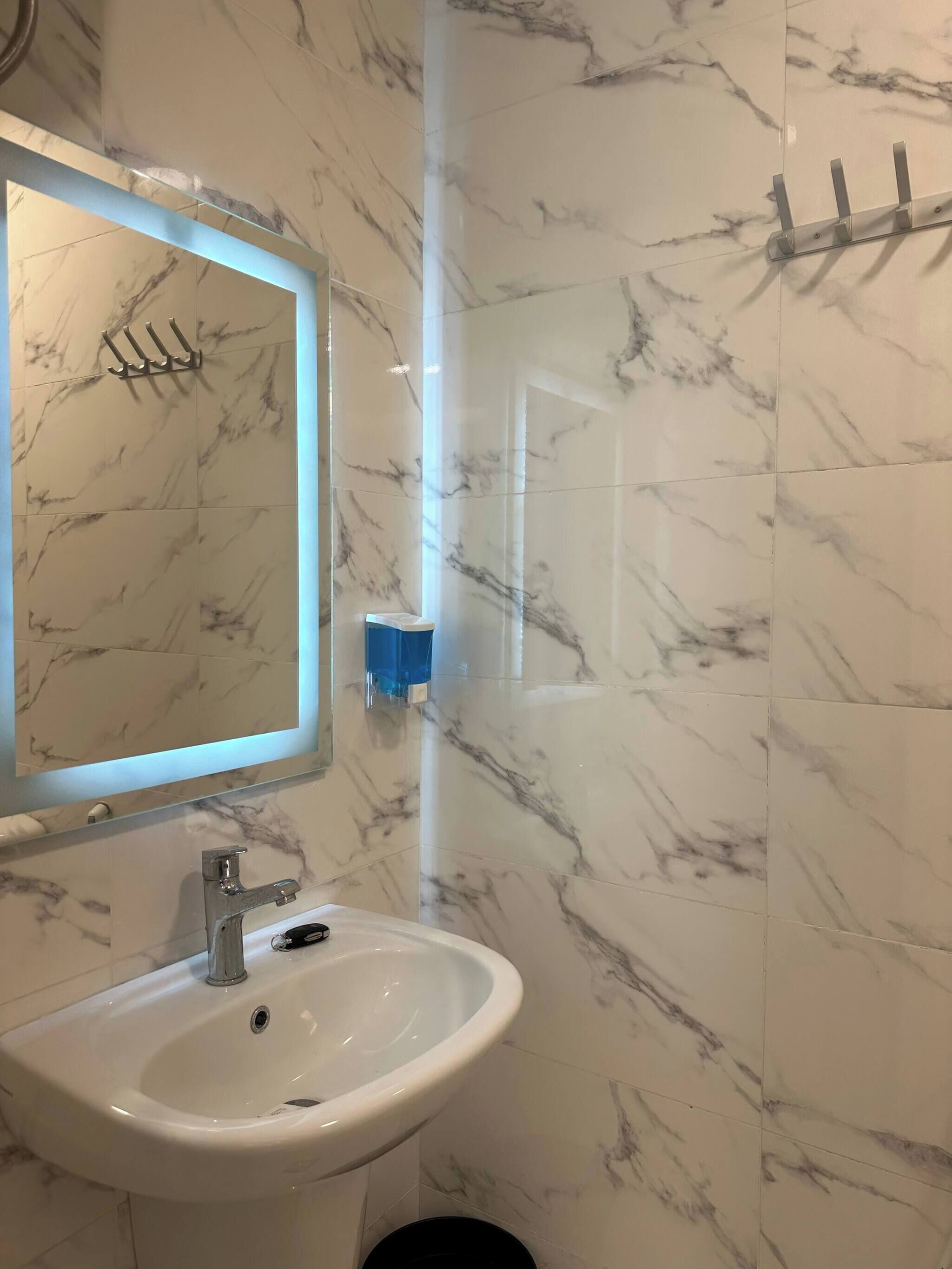 Apartment, 1 Bedroom, Accessible, Smoking | Bathroom