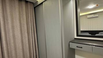 Apartment, 1 Bedroom, Accessible, Smoking | 1 bedroom