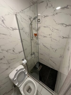 Bathroom - Private 33near Downtown Kh&sh (Amman)