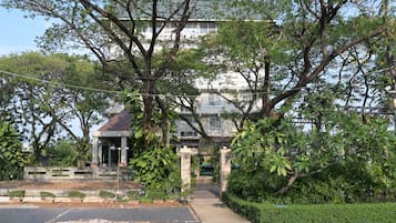 Ngoại thất