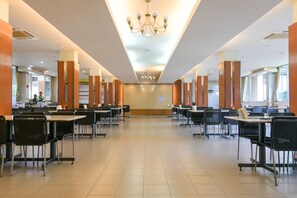 Restaurant - Rattana Park Hotel (Phitsanulok)