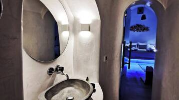 Departamento, 1 habitación, para fumadores, vista al jardín | Baño | Papel de baño