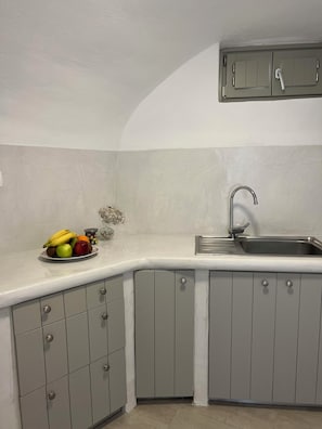 Apartment, 1 Bedroom, Smoking, Garden View | Interior - Lamar Cave House 1 Bedroom (Santorini)