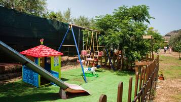 Ferienhaus, 2 Schlafzimmer, Raucher, Balkon | Kinderbereich