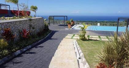 Chic Hideaway a Paradise Home in Jamaica