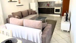 Unclassified image, 3 of 14, button - "apartment Next to the Beach Num001" (Durrës)