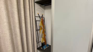 Apartment, 1 Bedroom, Accessible, Smoking | Interior