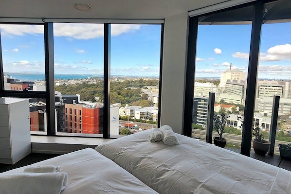 Apartment, 2 Bedrooms, Balcony, City View