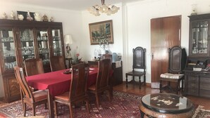 Dormitorio compartido, 1 habitación, balcón | Restauración
