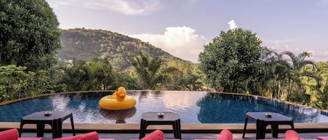 Villa, plusieurs chambres, piscine privée, vue jardin | Piscine