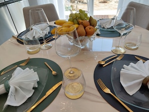 Apartment, 2 Schlafzimmer, Balkon, Gartenblick | Speisen