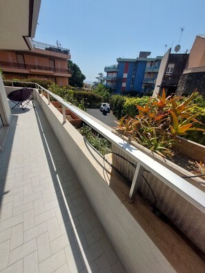 Apartemen, 2 kamar tidur, balkon, pemandangan kebun | Halaman properti