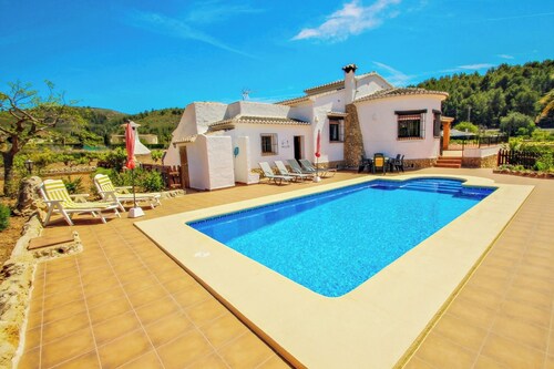 Quicano - herrliche Aussicht und privater Pool in Lliber