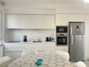 Apartamento, 3 quartos, terraço, vista para a cidade | Parte interna