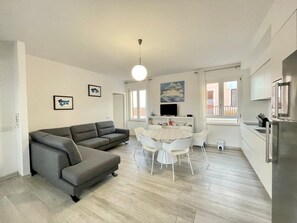 Apartment, 3 Bedrooms, Terrace, City View | Dining room - Ida Palace, new Deluxe Seafront Apartment (Stintino)