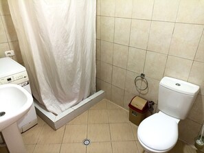 Apartment, 2 Bedrooms, Accessible, Smoking | Bathroom - "apartment Next to the Beach" (Durrës)