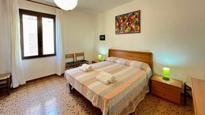 Unclassified image, 3 of 22, button - Seafront Apartment in the Heart of Stintino (Stintino)