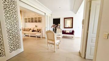Villa, 3 Bedrooms, Accessible, Smoking | Living area