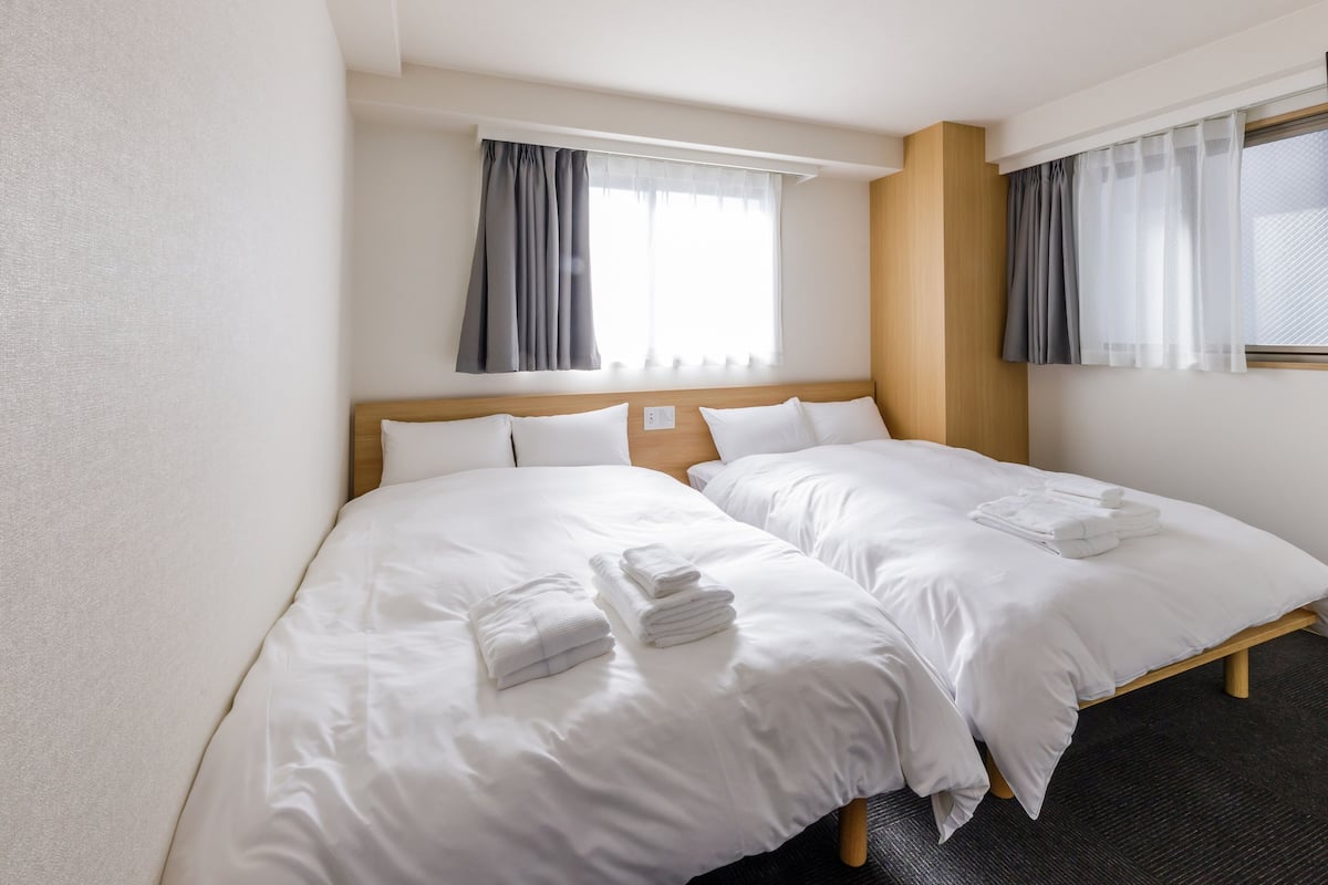 Economy Twin Room