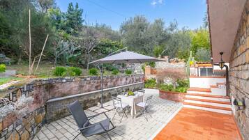 Family House, Multiple Bedrooms, 2 Bathrooms, Mountainside (Villa Breezy Way - Among Greenery) | Outdoor dining