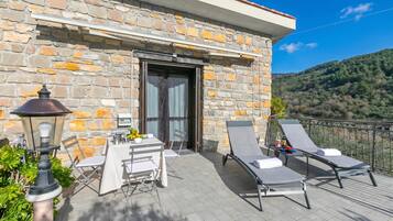 Family House, Multiple Bedrooms, 2 Bathrooms, Mountainside (Villa Breezy Way - Among Greenery) | Outdoor dining