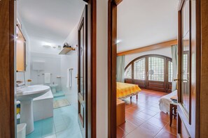 2 bedrooms, free WiFi, bed sheets - Villa Breezy Way - Among Greenery (San Bartolomeo al Mare)