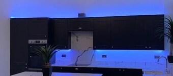 Bodham Halls - green door - 5 bed