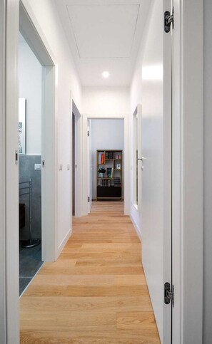 Basic Apartment, Multiple Beds | Interior