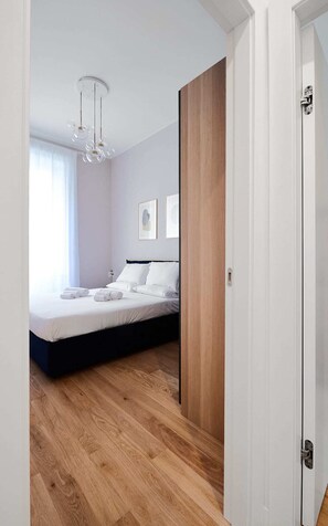 基本公寓, 多張床 | 2 間臥室、書桌、筆電工作空間、熨斗/熨衣板