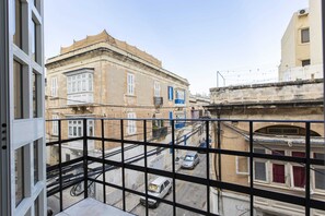 Basic Apartment, Multiple Beds | Property grounds - Sliema Lovely Flat (Sliema)