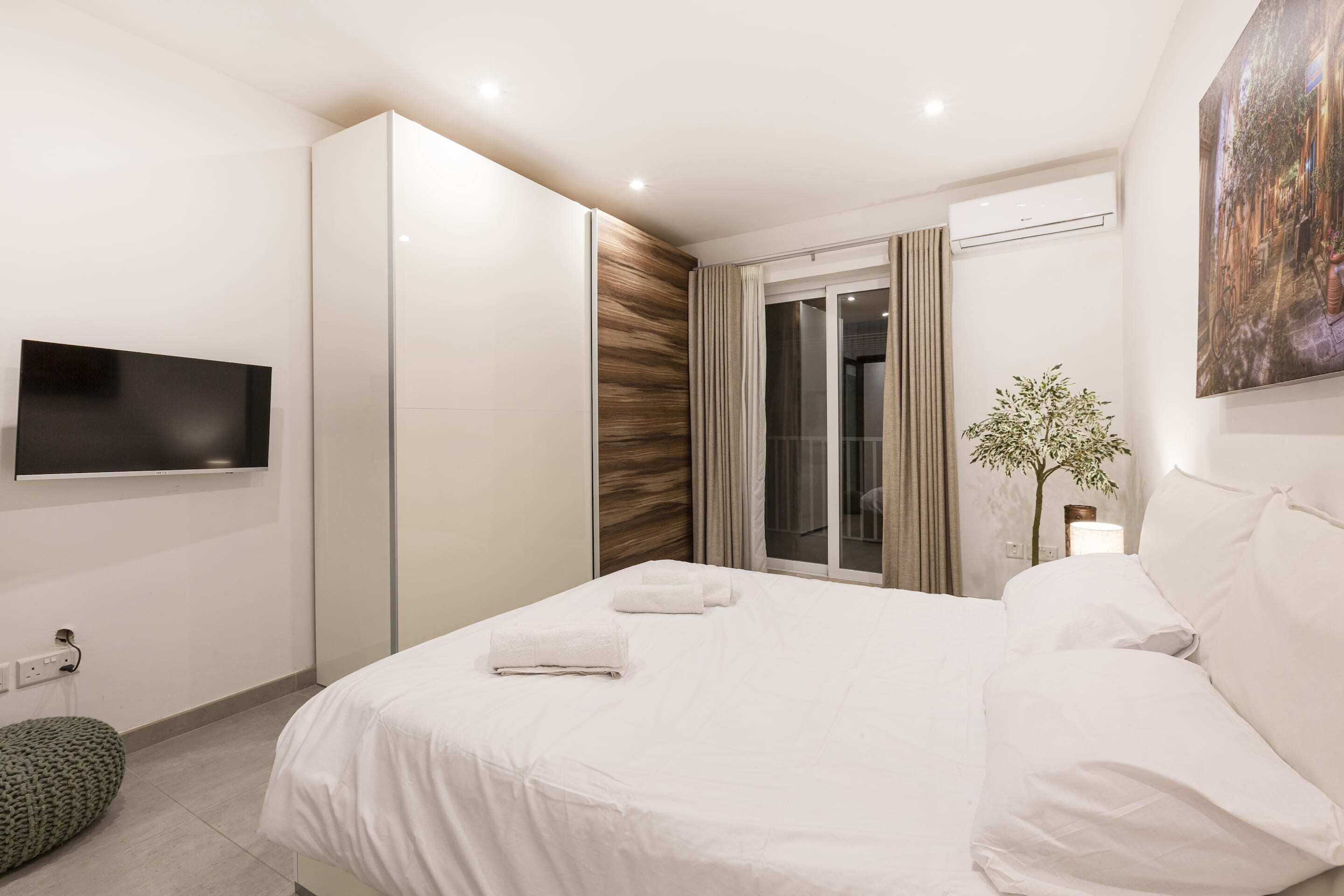 Basic Apartment, Multiple Beds, Sea View