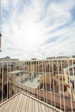 Property grounds - Brand new 1BR in Central Malta (Pieta)