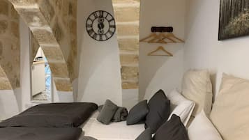 Basic-lejlighed - 1 dobbeltseng | 1 soveværelse, strygejern/strygebræt, sengetøj