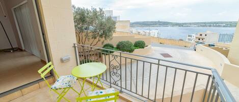 Basic Apartment, Multiple Beds, Sea View | Property grounds