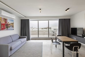Basic Apartment, 1 Double Bed with Sofa bed | Living area