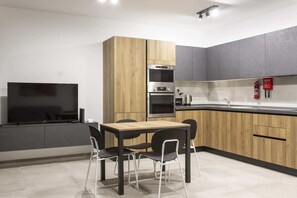Basic Apartment, 1 Double Bed with Sofa bed | Private kitchen