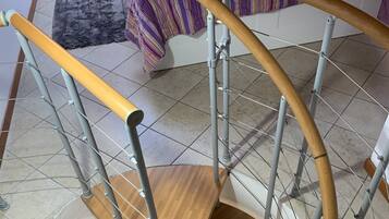 1 chambre, fer et planche Ă repasser, Wi-Fi, draps fournis