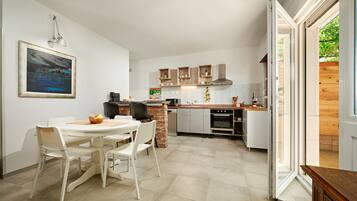 Comfort Villa | Private kitchen