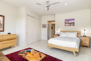 4 bedrooms, desk, iron/ironing board, free WiFi