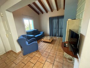 TV - Detached villa with garden and private pool (Pedreguer)