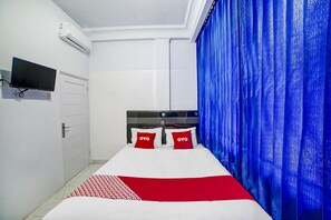 Standard Double Room - Hotel O Angelyn 2 Homestay (Medan)