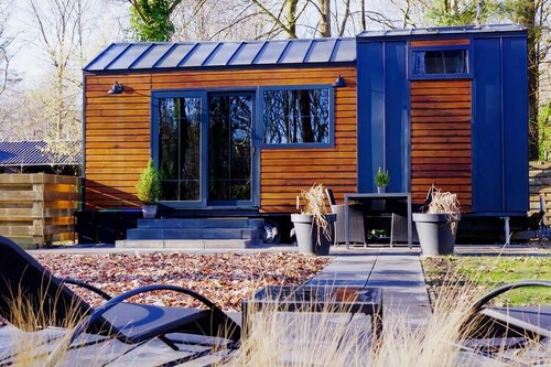 Romantic holiday home in Hoogersmilde with garden