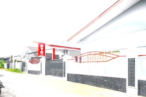 Fachada de la propiedad